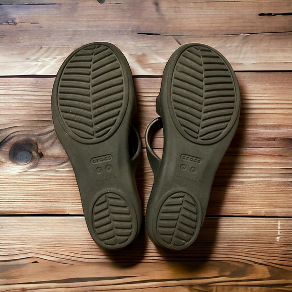 🐊CROCS Kelli Iconic Black Comfort Sandals! - Picture 5 of 8